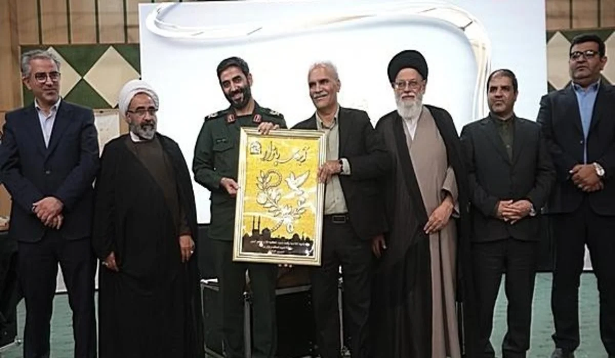 کنگره 100 شهید صنف طلا و جواهر کشور و 456 شهید بازار و اصناف استان یزد با حضور تعدادی از روسای اتحادیه‌های طلا و جواهر کشور، بازاریان و اصناف و جمعی از مسئولان استان برگزار شد.