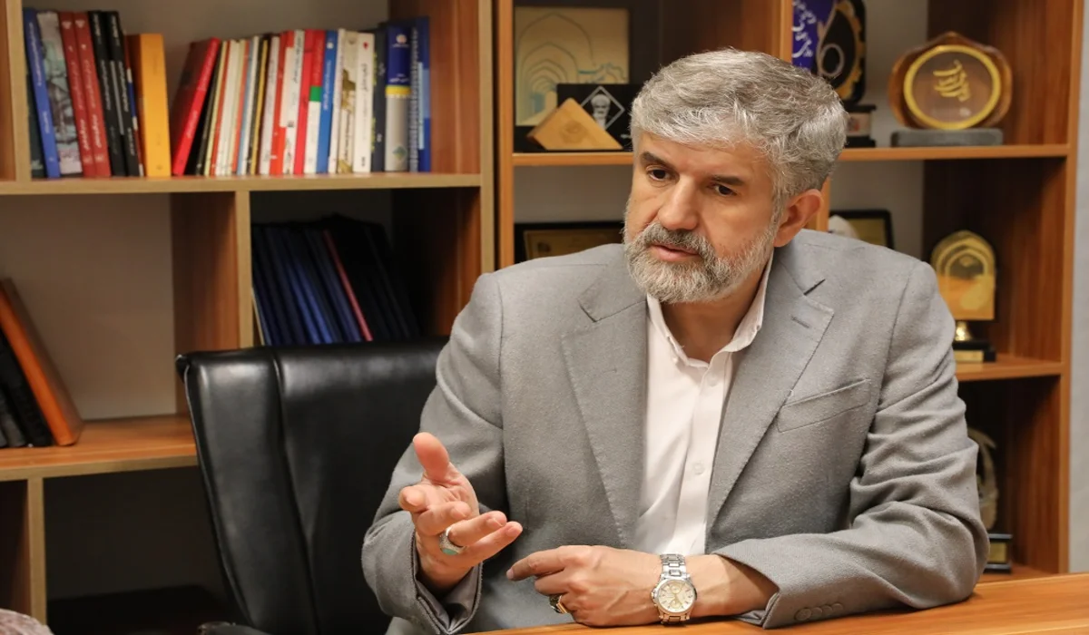 رئیس کمیسیون تخصصی طلا، جواهر و نقره اتاق اصناف ایران با اشاره به نوسانات اخیر قیمت طلا و سکه در بازار داخلی گفت: روند کاهشی قیمت‌ها بیش از هر عامل دیگری به نحوه مدیریت بازار ارز از سوی بانک مرکزی وابسته است و در صورت کنترل نرخ ارز، بازار طلا نیز ...