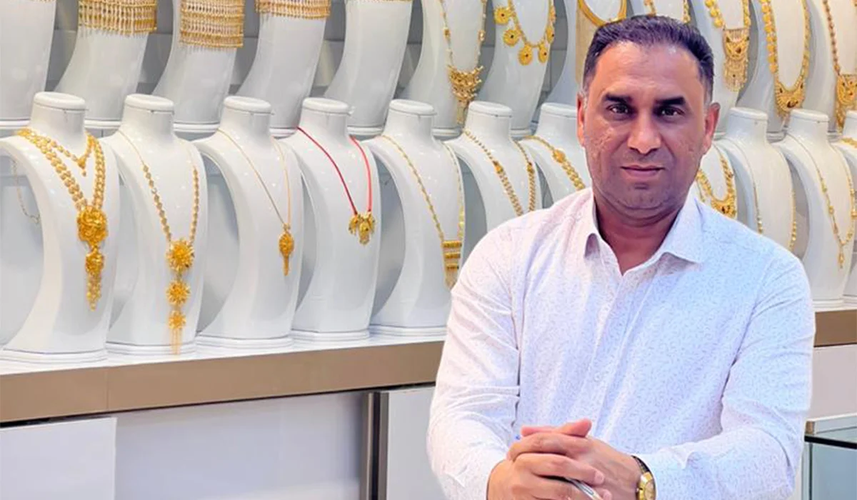 رئیس اتحادیه طلا و جواهر شهرستان میناب با بیان اینکه  میناب به واسطه بافت سنتی و آداب و رسوم خاص خود، با نوع پوشش  و زیور آلاتی که مردم استفاده می کنند شناخته می‌شوند گفت: بانوان مینابی اغلب از طلا ها و لباس‌های سنتی زری دوزی که شباهت به  طلاها و ...