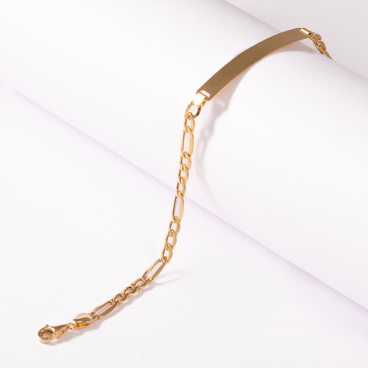 دستبند پلاکی کارتیه