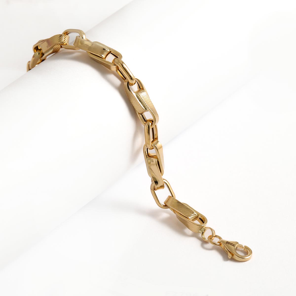 دستبند فیگارو