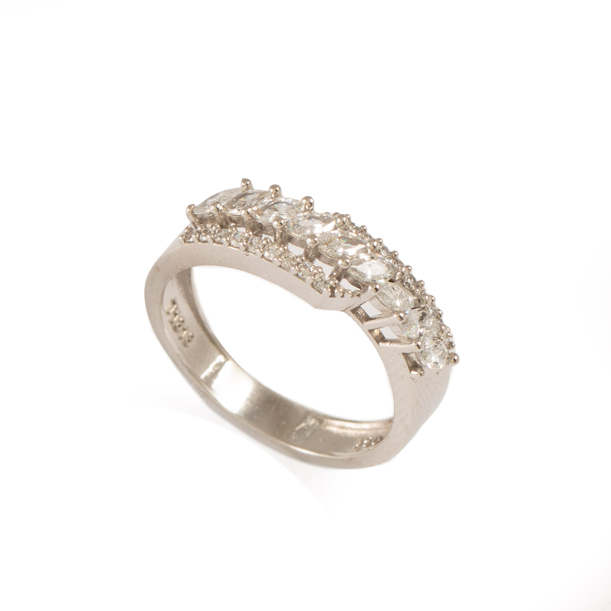 انگشتر طرح جواهر